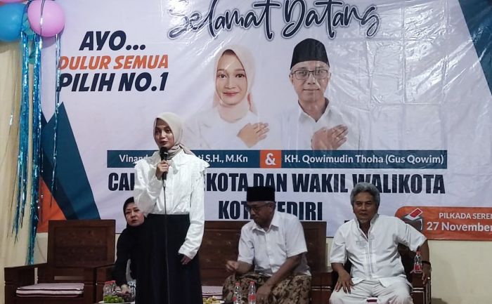 Keluarga Besar Bawean Nyatakan Dukung Vinanda-Gus Qowim di Pilwalkot Kediri Keluarga Besar Bawean Nyatakan Dukung Vinanda-Gus Qowim di Pilwalkot Kediri