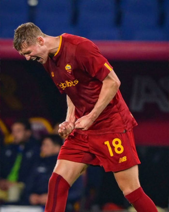 Hasil AS Roma vs Hellas Verona: Gol Tunggal Ola Solbakken Bawa Giallorossi Sodok Tiga Besar Hasil AS Roma vs Hellas Verona: Gol Tunggal Ola Solbakken Bawa Giallorossi Sodok Tiga Besar