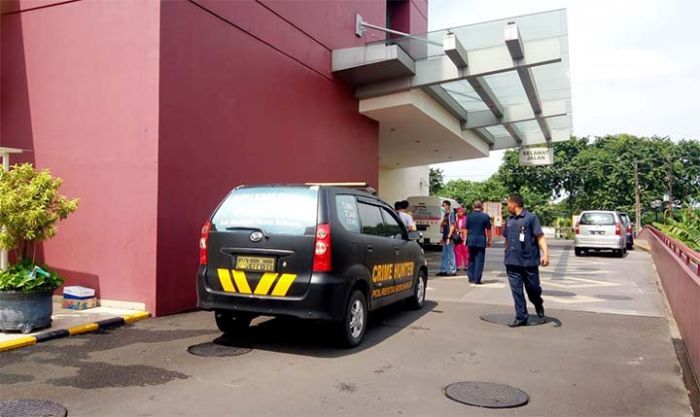 Temuan Orok Bayi di RS Mitra Keluarga, Polisi akan Cek Saluran Pembuangan Temuan Orok Bayi di RS Mitra Keluarga, Polisi akan Cek Saluran Pembuangan