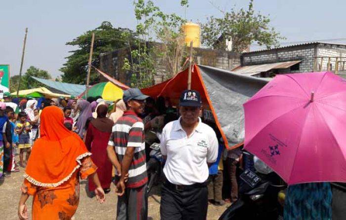 Borong Makanan 20 PKL di Ngablak, RGS SQ Makan bareng Ribuan Warga Borong Makanan 20 PKL di Ngablak, RGS SQ Makan bareng Ribuan Warga