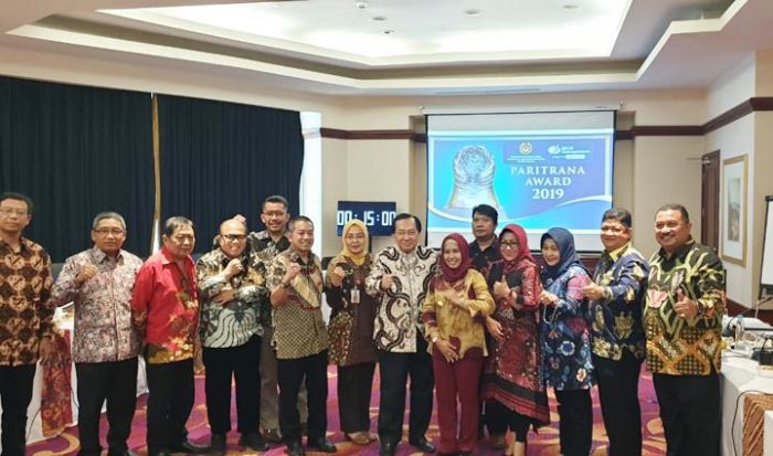 Terapkan BPJS Ketenagakerjaan Bagi Ketua RT/RW, Pemkot Siap Bawa Pulang Paritrana Award 2020 Terapkan BPJS Ketenagakerjaan Bagi Ketua RT/RW, Pemkot Siap Bawa Pulang Paritrana Award 2020