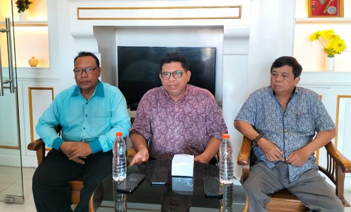 Menang Gugatan PTUN, Warga Banangkah Layangkan Somasi Ancam Gusur RM Bebek Sinjay Menang Gugatan PTUN, Warga Banangkah Layangkan Somasi Ancam Gusur RM Bebek Sinjay