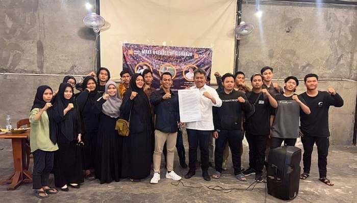 Cabup Mas Iin Beri Kesempatan Pemuda Ikut Berkontribusi Sejahterakan Sidoarjo Cabup Mas Iin Beri Kesempatan Pemuda Ikut Berkontribusi Sejahterakan Sidoarjo