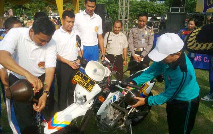 Permudah Bayar Pajak STNK, Polres Tuban Launching "Samsat Mider" Permudah Bayar Pajak STNK, Polres Tuban Launching "Samsat Mider"