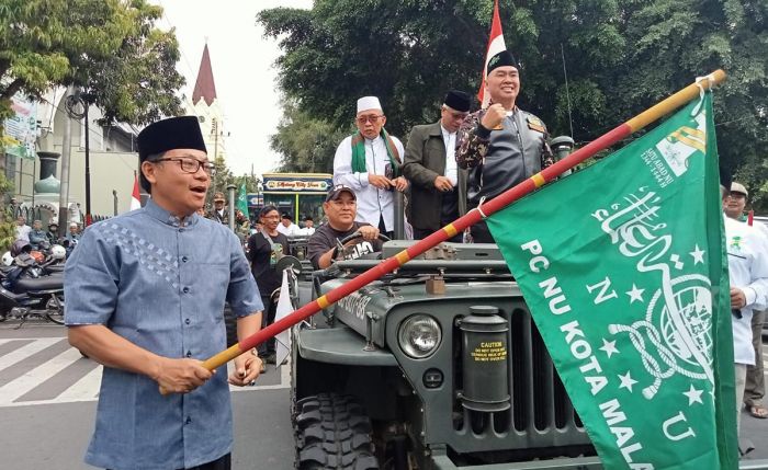 Kirab Panji NU Tandai 100 Tahun Nadhlatul Ulama