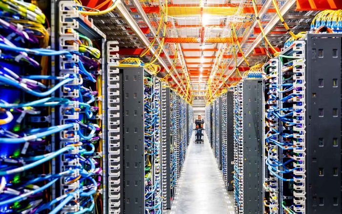 Sejumlah Data Center Amazon di UEA dan Bahrain Rusak Akibat Perang AS-Israel vs Iran