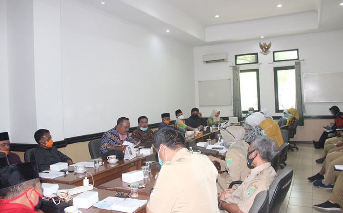DPRD Kabupaten Pasuruan Desak Pemkab Revisi Perbup dan Perda Kebidanan Sesuai UU Nomor 4/2019 DPRD Kabupaten Pasuruan Desak Pemkab Revisi Perbup dan Perda Kebidanan Sesuai UU Nomor 4/2019