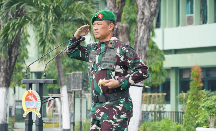 Upacara Bendera, Danrem 084/BJ Bacakan Amanat Kasad, Apresiasi Prajurit atas Pengamanan KTT G20 Upacara Bendera, Danrem 084/BJ Bacakan Amanat Kasad, Apresiasi Prajurit atas Pengamanan KTT G20