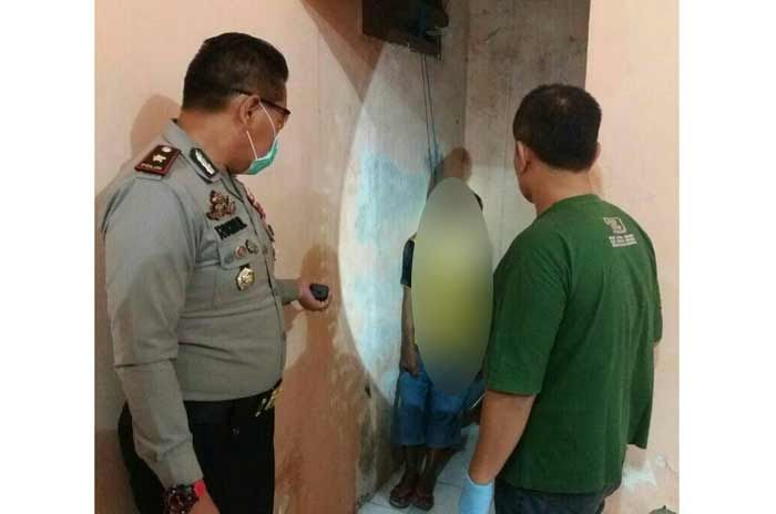 Penghuni Liponsos Sidoarjo Ditemukan Tewas Gantung Diri Penghuni Liponsos Sidoarjo Ditemukan Tewas Gantung Diri