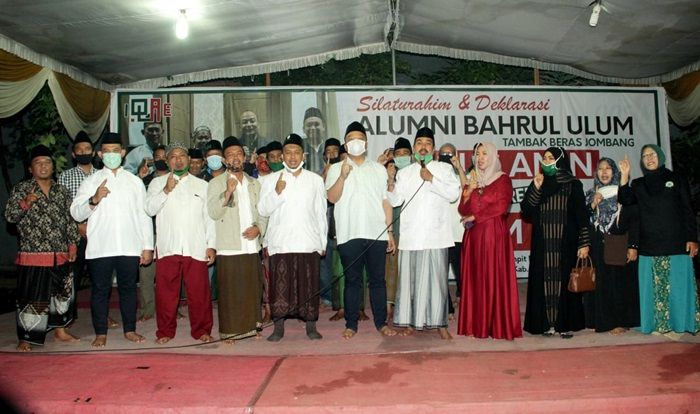 Alumni Ponpes Bahrul Ulum Nyatakan Dukungan ke Qosim-Alif di Pilbup Gresik Alumni Ponpes Bahrul Ulum Nyatakan Dukungan ke Qosim-Alif di Pilbup Gresik
