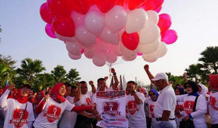 Gandeng BNNK, Pemkot dan Polres Mojokerto Kota Gelar Deklarasi Berani Lawan Narkoba Gandeng BNNK, Pemkot dan Polres Mojokerto Kota Gelar Deklarasi Berani Lawan Narkoba