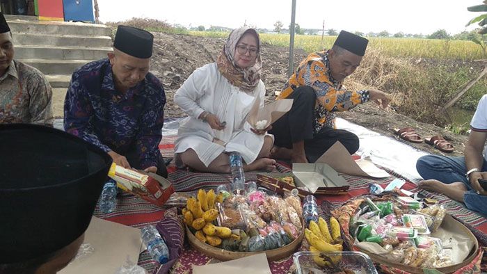 Wakil Ketua DPRD Gresik Minta Tradisi Sedekah Bumi Dilestarikan Wakil Ketua DPRD Gresik Minta Tradisi Sedekah Bumi Dilestarikan