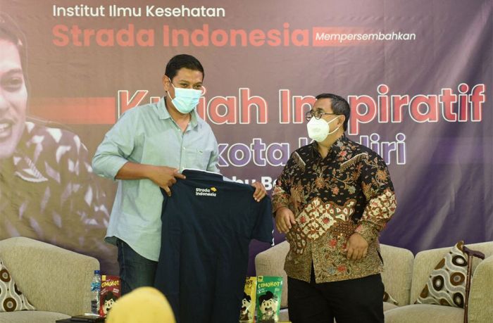 Kuliah Inspiratif IIK STRADA Indonesia, Wali Kota Kediri Minta Milenial Harus Adaptif Kuliah Inspiratif IIK STRADA Indonesia, Wali Kota Kediri Minta Milenial Harus Adaptif