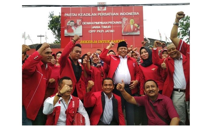 Mantan Kepala BIN dan Eks Kapolda Jatim Siap Jadi Jurkam Khofifah-Emil Mantan Kepala BIN dan Eks Kapolda Jatim Siap Jadi Jurkam Khofifah-Emil