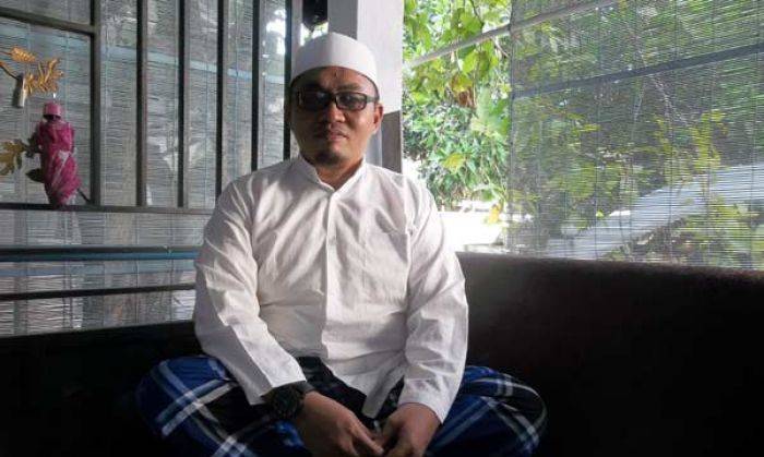 KH. Zainur: Kaum LGBT Jangan Dicela! KH. Zainur: Kaum LGBT Jangan Dicela!