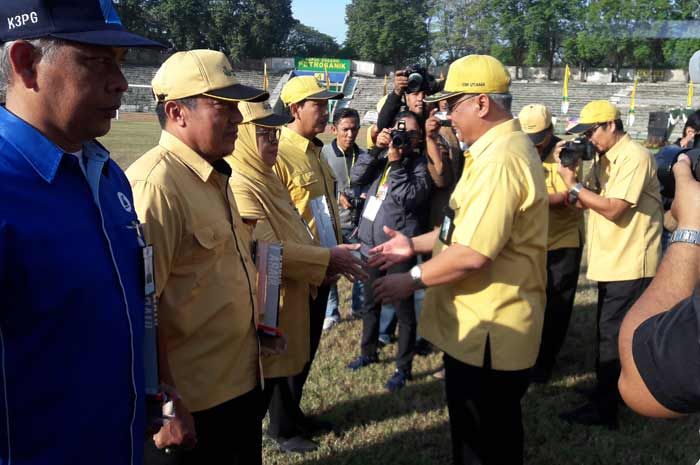 Petrokimia Terus Memacu Kinerja di Tengah Tantangan Bisnis yang Kompetitif Petrokimia Terus Memacu Kinerja di Tengah Tantangan Bisnis yang Kompetitif
