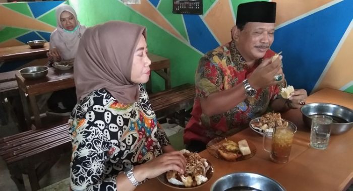 Kerupuk Pecel Bu Penik, Kuliner Sehat Pilihan Plt Bupati Nganjuk Marhaen