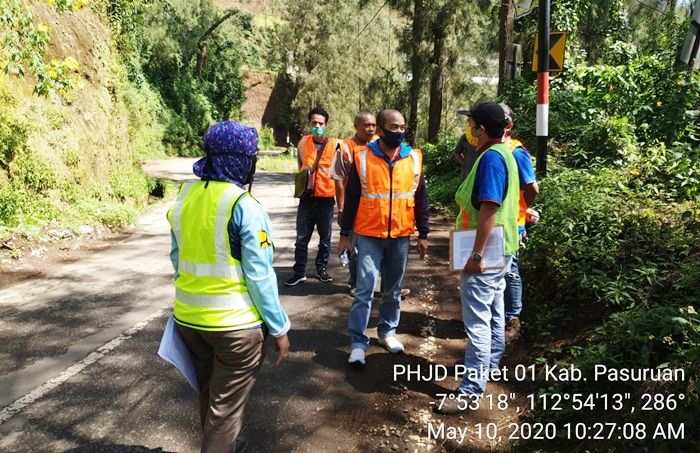 Pemkab Pasuruan Perbaki Akses Jalan Menuju Gunung Bromo