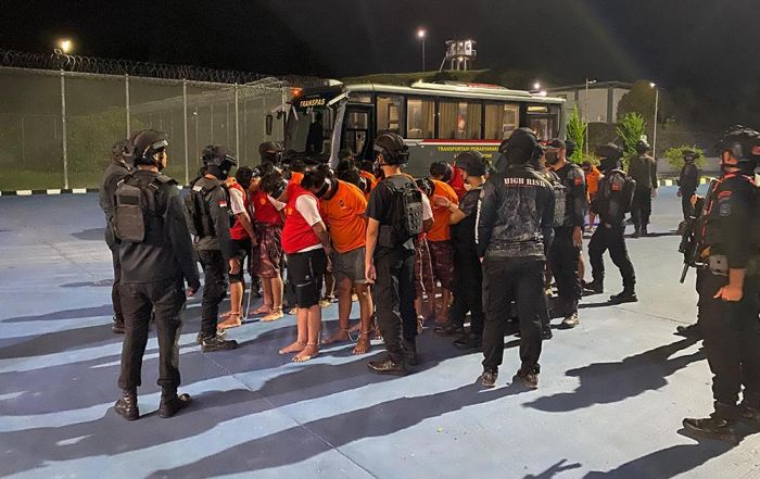 Lapas Porong Kembali Kirim 14 Narapidana "High Risk" ke Nusakambangan