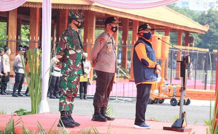 Forkopimda Jatim Gelar Apel Siaga Darurat Bencana Hidrometeorologi dan Pengamanan Pilkada 2020 Forkopimda Jatim Gelar Apel Siaga Darurat Bencana Hidrometeorologi dan Pengamanan Pilkada 2020