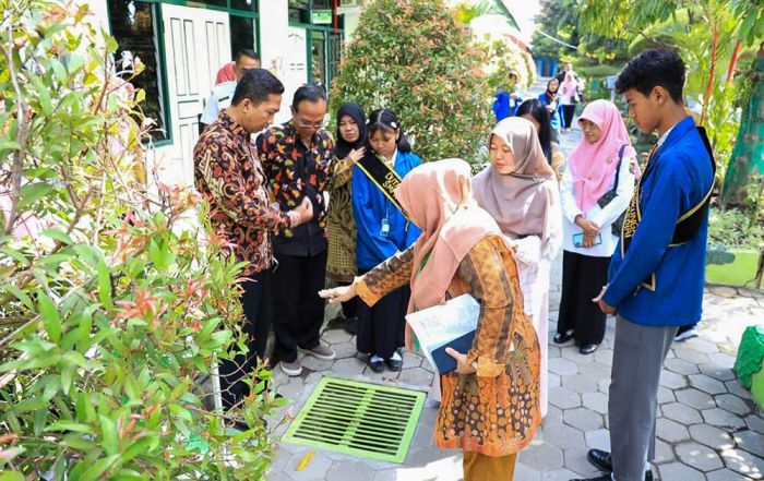 Jadi Calon Sekolah Adiwiyata Mandiri Pertama, SMPN 6 Kota Kediri Terima Verifikasi Lapang Jadi Calon Sekolah Adiwiyata Mandiri Pertama, SMPN 6 Kota Kediri Terima Verifikasi Lapang