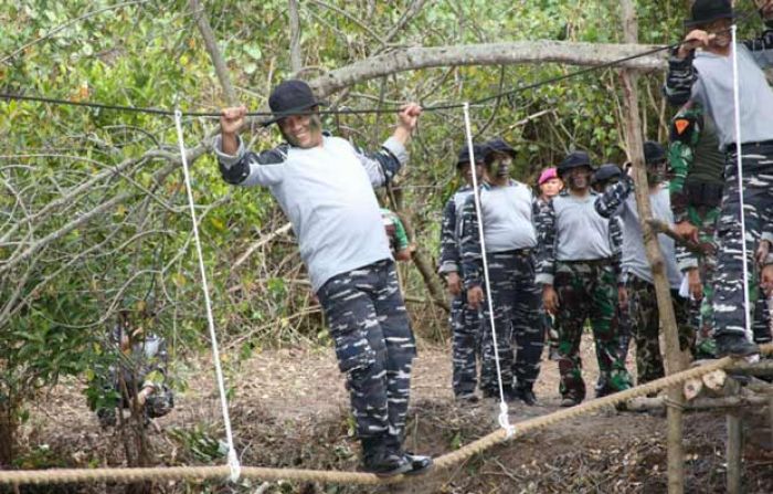 Pangarmatim Jalin Kekompakan Melalui Ton Tangkas Pangarmatim Jalin Kekompakan Melalui Ton Tangkas