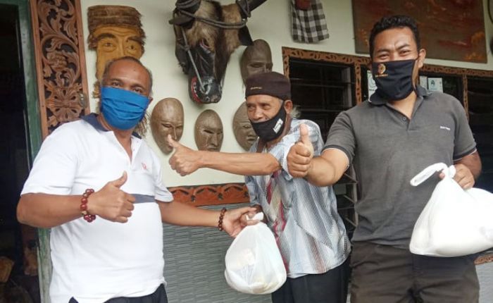 DK3P Kembali Berbagi Sembako kepada Seniman DK3P Kembali Berbagi Sembako kepada Seniman