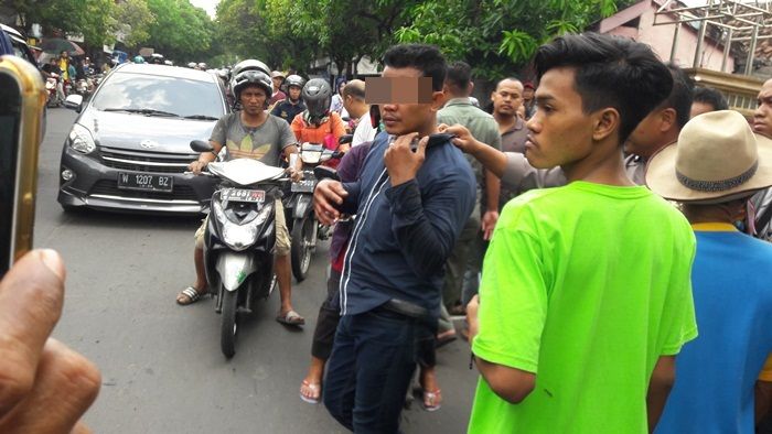 Kepepet Buat Berobat Ayahnya, Agus Lakukan Ini di Gresik Kepepet Buat Berobat Ayahnya, Agus Lakukan Ini di Gresik