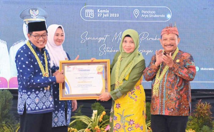 Bunda PAUD Situbondo Raih Penghargaan dari Himpaudi Jatim Bunda PAUD Situbondo Raih Penghargaan dari Himpaudi Jatim