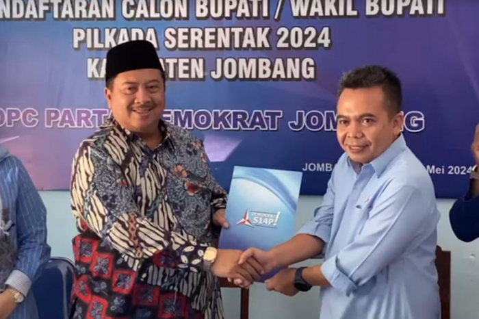 Ketua Asosiasi Kades di Jombang Daftar Calon Bupati Lewat Penjaringan Partai Demokrat Ketua Asosiasi Kades di Jombang Daftar Calon Bupati Lewat Penjaringan Partai Demokrat