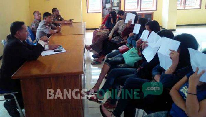 Razia Karaoke Ilegal di Tuban, 10 Purel Diamankan Razia Karaoke Ilegal di Tuban, 10 Purel Diamankan
