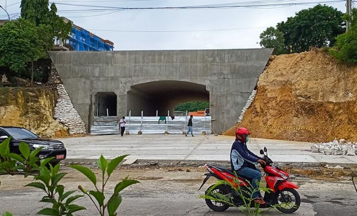 Fraksi Nasdem Pertanyakan Belum Dibukanya Akses Jalan Nasional Setelah Underpass Randuagung Rampung Fraksi Nasdem Pertanyakan Belum Dibukanya Akses Jalan Nasional Setelah Underpass Randuagung Rampung