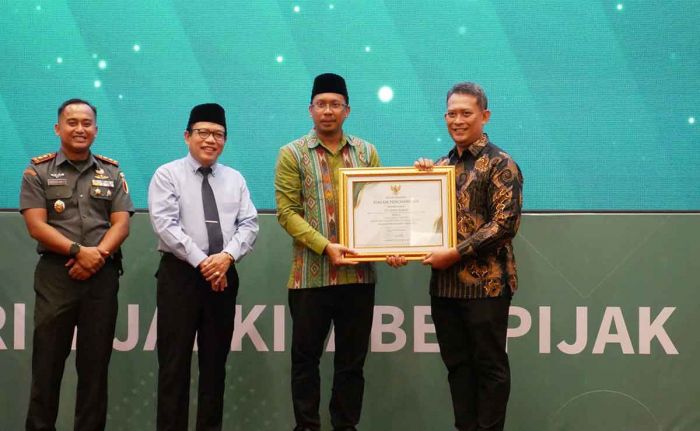 Tembus Rp1,3 Triliun, Bupati Sidoarjo Tegaskan Pajak untuk Pembangunan Tembus Rp1,3 Triliun, Bupati Sidoarjo Tegaskan Pajak untuk Pembangunan