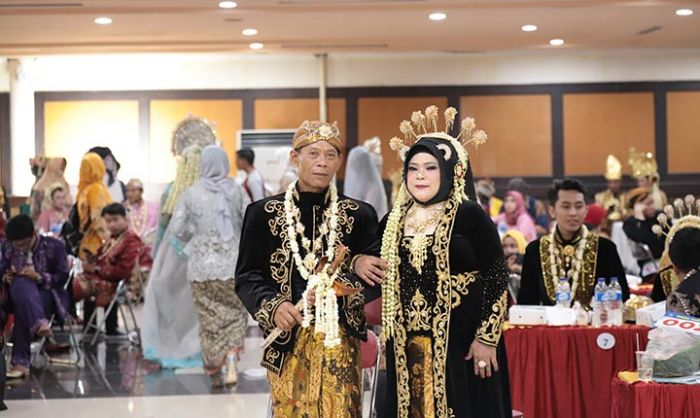 Pemkot Surabaya Gelar Nikah Massal, Paling Tua Usia 61 Tahun