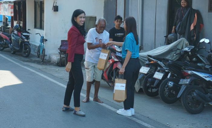 Rayakan HUT Ke-12, Aston Madiun Salurkan Bantuan untuk Warga dan Panti Asuhan