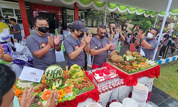 Peringati HPN 2021, Bupati Bangkalan Minta Insan Pers Tetap Berirama Bersama Pemerintah Peringati HPN 2021, Bupati Bangkalan Minta Insan Pers Tetap Berirama Bersama Pemerintah
