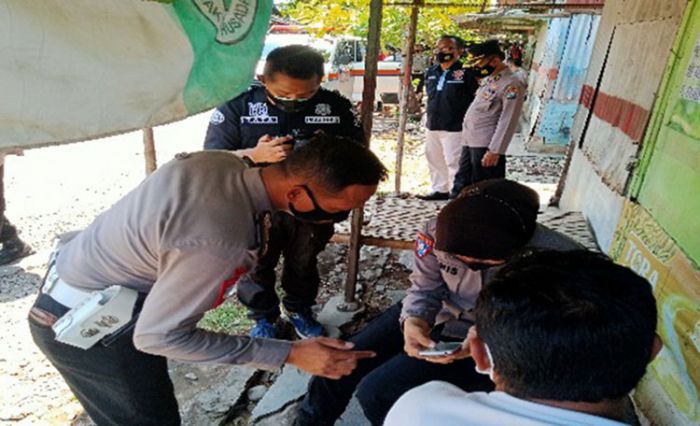 Blusukan ke Pasar, Kasat Lantas Polres Probolinggo Kota Sosialisasikan Peduli Lindungi Blusukan ke Pasar, Kasat Lantas Polres Probolinggo Kota Sosialisasikan Peduli Lindungi