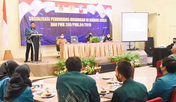 Pemkot Kediri Gandeng Mahasiswa Uniska untuk Gempur Peredaran Rokok Ilegal Pemkot Kediri Gandeng Mahasiswa Uniska untuk Gempur Peredaran Rokok Ilegal