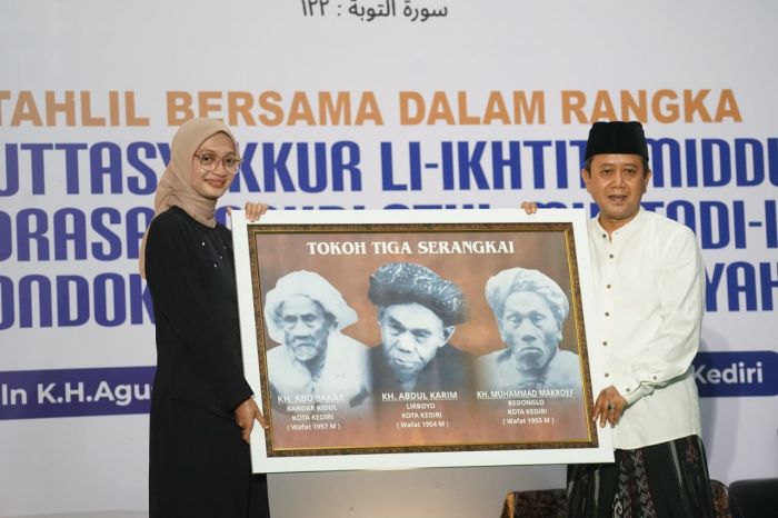 Hadiri Tahlil di Ponpes Salafiyyah, Wali Kota Kediri Tegaskan Peran Pesantren dalam Bangun Karakter