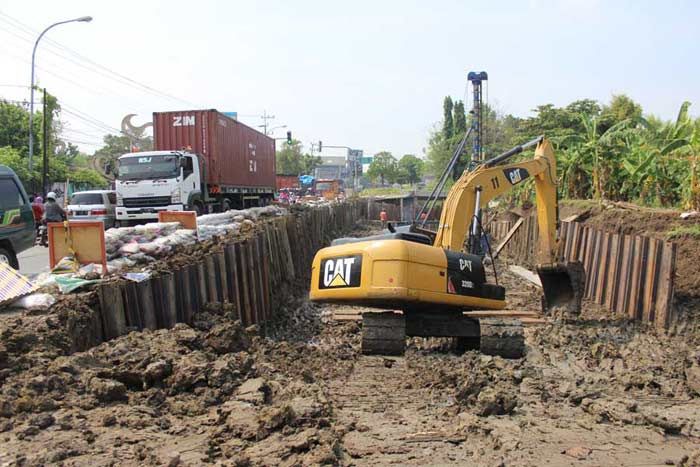 Proyek Box Culvert Sememi - Benowo Mangkrak, Dewan: Pemkot Tidak Serius! Proyek Box Culvert Sememi - Benowo Mangkrak, Dewan: Pemkot Tidak Serius!