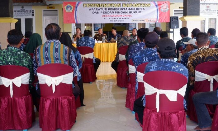 Kajari Gresik Beri Pemahaman Hukum Kades dan Perangkat Desa di Cerme: Tak Perlu Takut Gunakan DD Kajari Gresik Beri Pemahaman Hukum Kades dan Perangkat Desa di Cerme: Tak Perlu Takut Gunakan DD