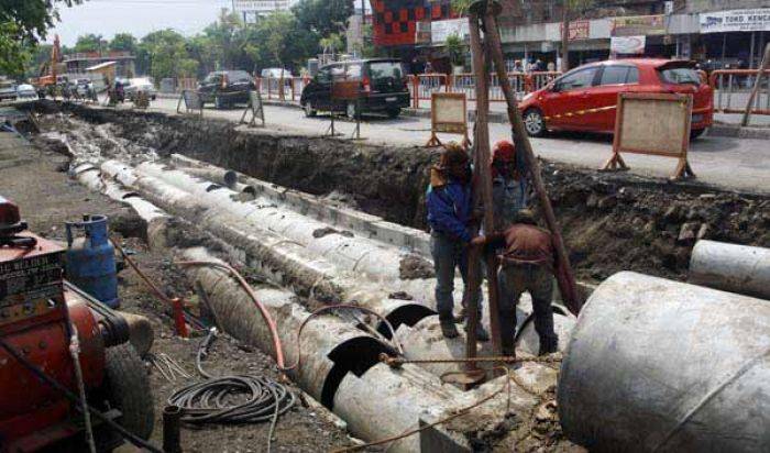 Tidak Ada Koordinasi, Pemasangan Box Culvert Sebabkan Pipa PDAM Bocor