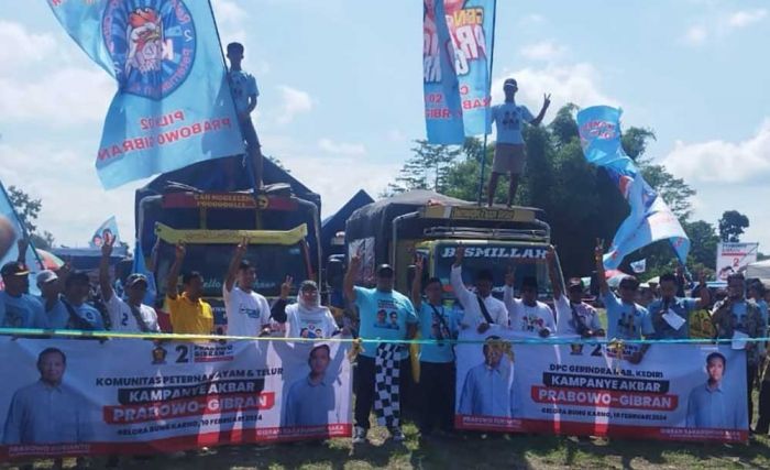 Komunitas Peternak Ayam Telur Tradisional Curhat Praktik Oligopoli dan Monopoli Perusahaan Besar Komunitas Peternak Ayam Telur Tradisional Curhat Praktik Oligopoli dan Monopoli Perusahaan Besar