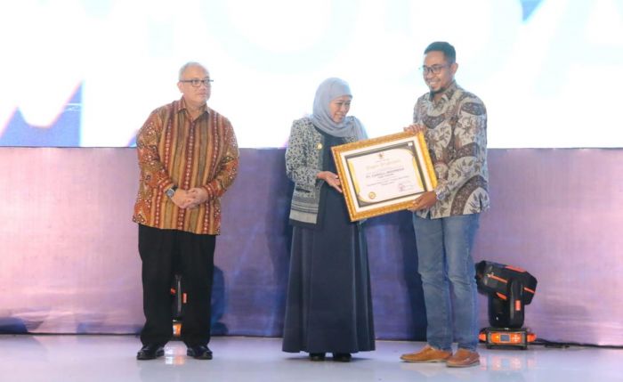 PT Cargill Indonesia Gresik Raih Peringkat Pertama PMA Penghargaan JILFA 2023 dari Gubernur Jatim PT Cargill Indonesia Gresik Raih Peringkat Pertama PMA Penghargaan JILFA 2023 dari Gubernur Jatim