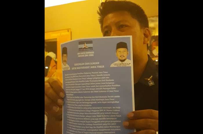 Pakde Karwo Buat Surat Terbuka, Ajak Masyarakat Jawa Timur Pilih Khofifah Pakde Karwo Buat Surat Terbuka, Ajak Masyarakat Jawa Timur Pilih Khofifah
