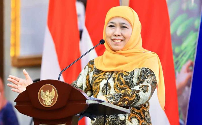 Gubernur Khofifah Tekankan Pengusaha Bayar THR Maksimal H-7 Lebaran Gubernur Khofifah Tekankan Pengusaha Bayar THR Maksimal H-7 Lebaran