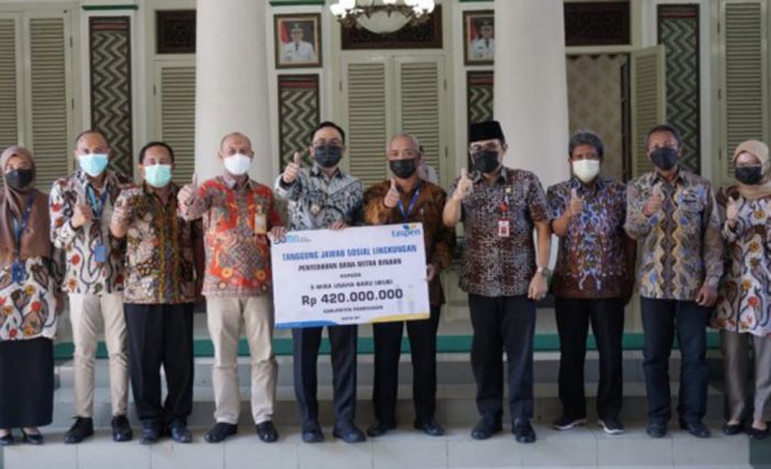 PT Taspen Kucurkan Bantuan Rp. 420 Juta Kepada Pengusaha Binaan Program WUB di Pamekasan PT Taspen Kucurkan Bantuan Rp. 420 Juta Kepada Pengusaha Binaan Program WUB di Pamekasan
