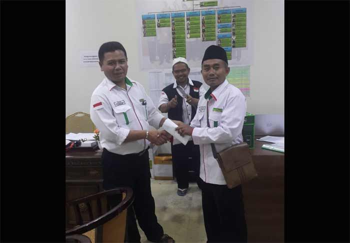 Jamaah Haji Asal Tuban Serahkan Donasi untuk Korban Gempa Lombok