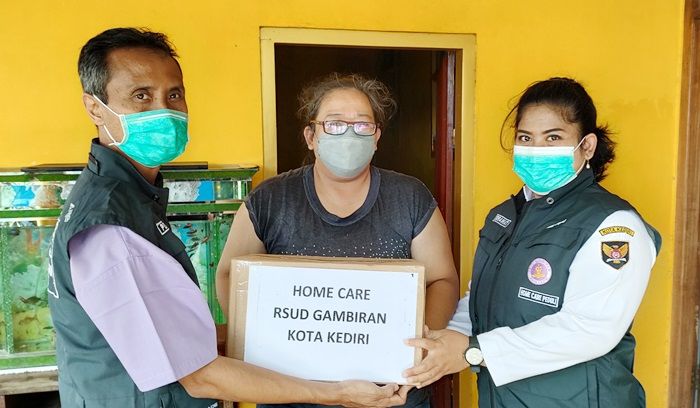 Tim Home Care RSUD Gambiran Kota Kediri Datangi Rumah Anak Penderita Kanker Tulang Kaki Tim Home Care RSUD Gambiran Kota Kediri Datangi Rumah Anak Penderita Kanker Tulang Kaki