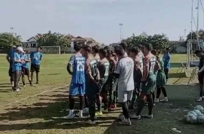 Persekabpas Evaluasi Pemain Jelang Pertandingan di Liga Nusantara Persekabpas Evaluasi Pemain Jelang Pertandingan di Liga Nusantara